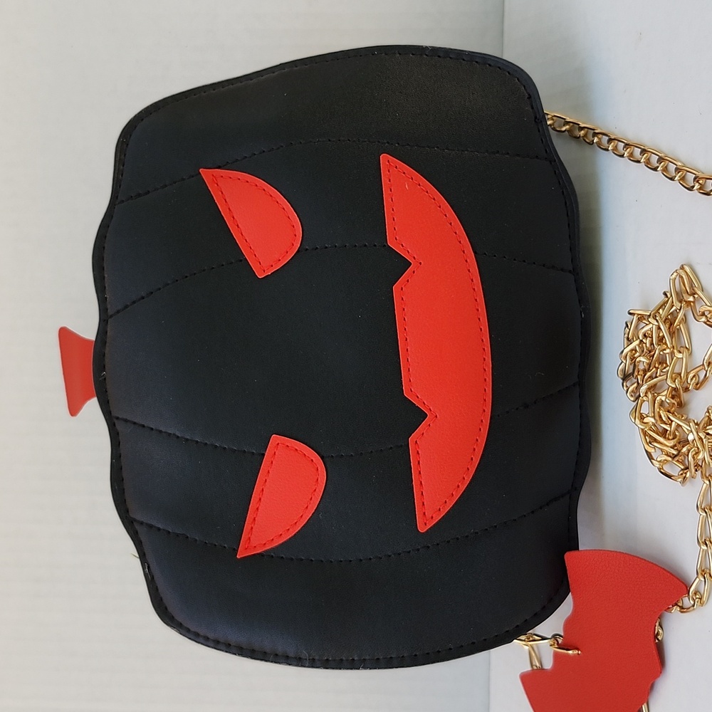 NWOT PUMPKIN NOVELTY CROSSBODY BAG - Picture 9 of 10